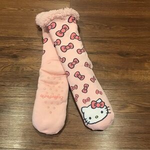 nwt sanrio hello kitty slipper socks